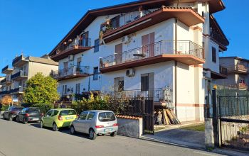 Appartamento Via Trento, Pavona Centro.