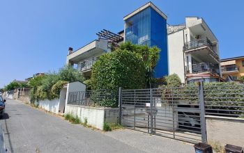 Trilocale in locazione in via delle Viole, 9 Pavona di Castel Gandolfo.