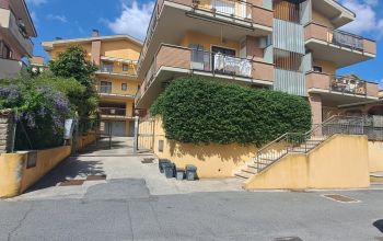 Box in vendita in via Via delle Viole, Pavona laghetto. Castel Gandolfo