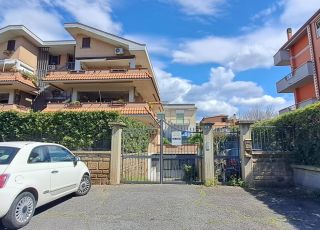 Locale uso ufficio in vendita Via Messina, Pavona di Albano Laziale.