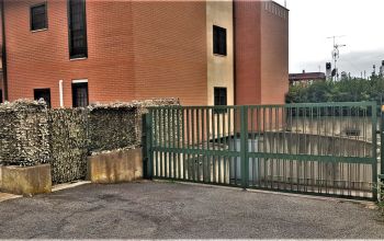 Box in locazione a Pavona